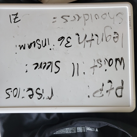 Victoria Secret On Point Flow Black Leggings Size 2 - Picture 7 of 7